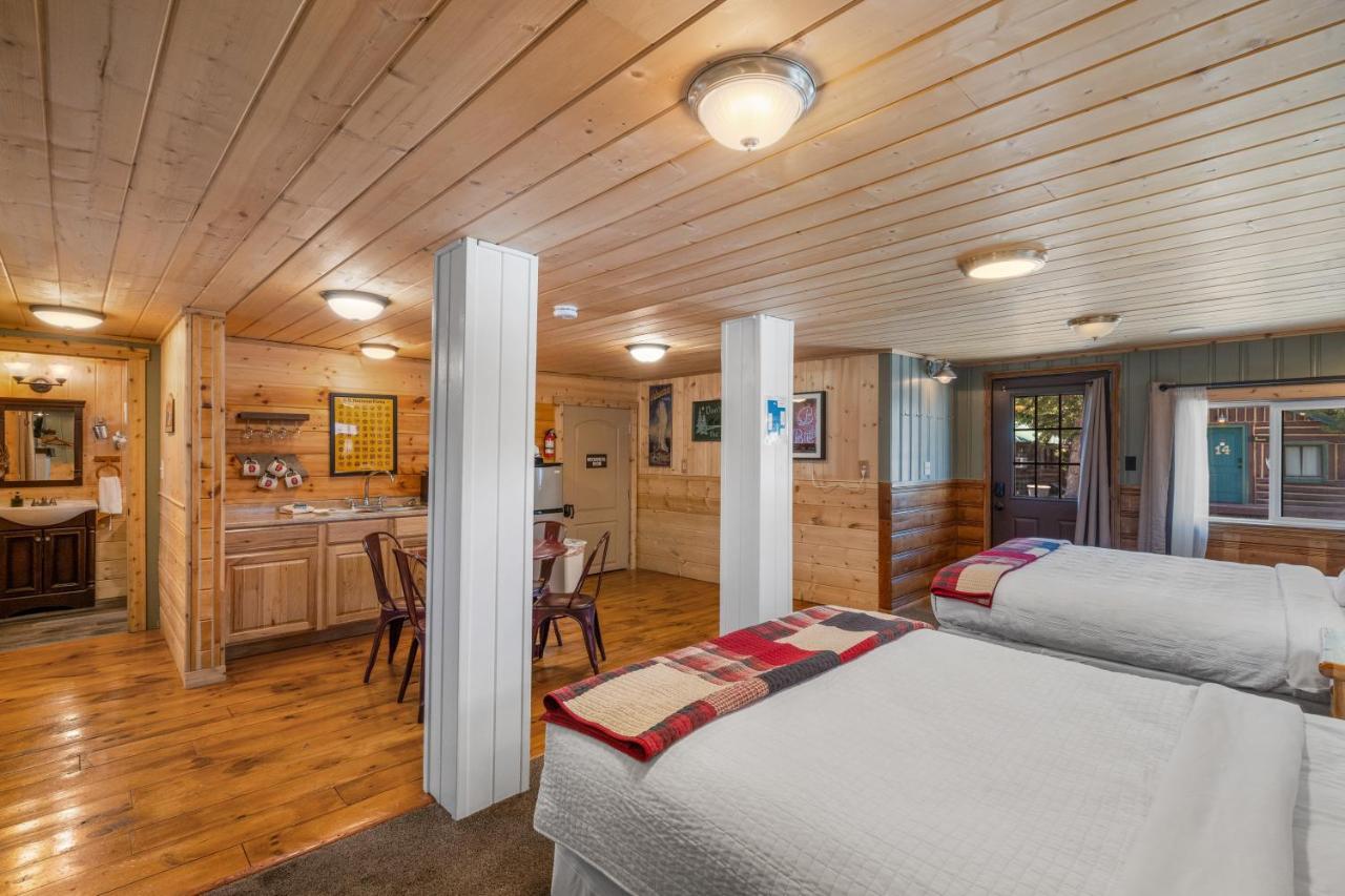 The Bucking Moose Otel West Yellowstone Dış mekan fotoğraf